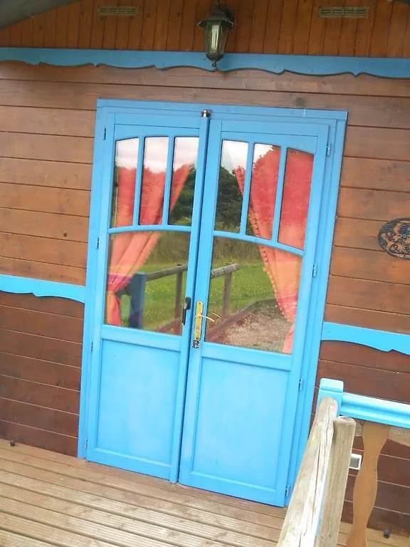 Les Roulottes Des Korrigans Hotel Brasparts