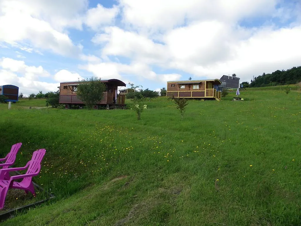 Guest house Les Roulottes Des Korrigans Hotel Brasparts