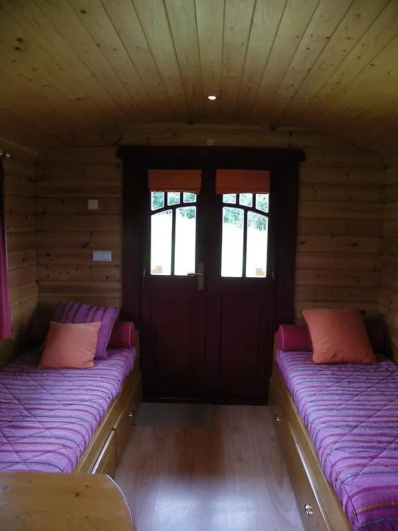 Guest house Les Roulottes Des Korrigans Hotel Brasparts