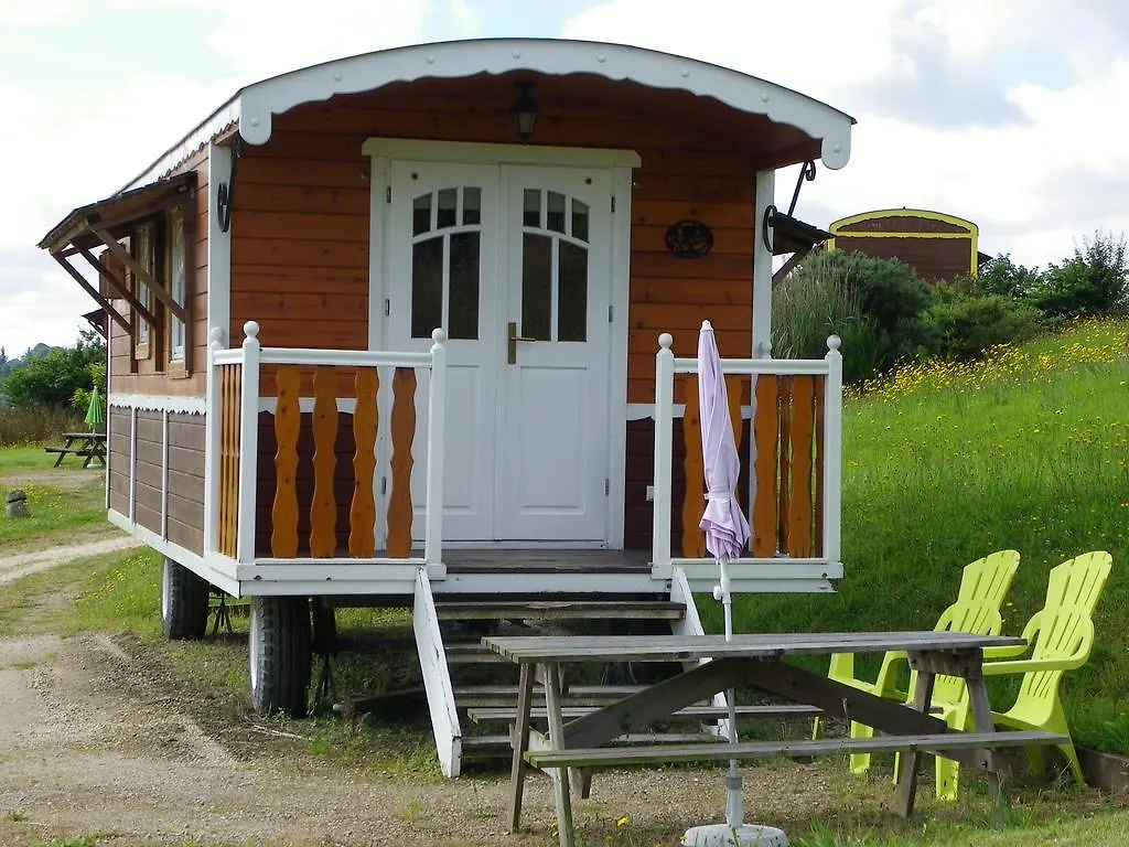 Guest house Les Roulottes Des Korrigans Hotel Brasparts