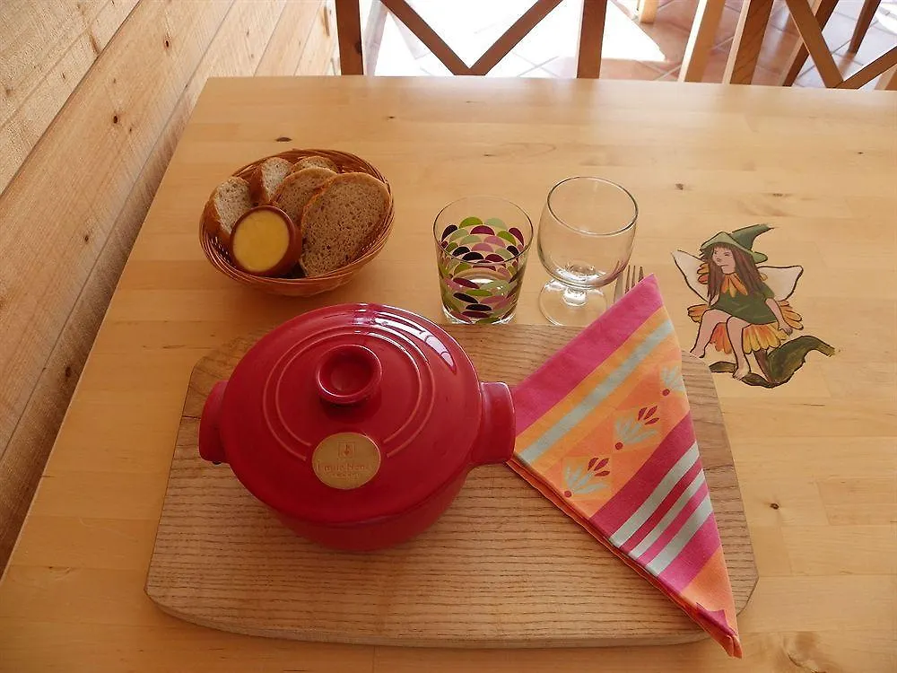 Les Roulottes Des Korrigans Hotel Brasparts Guest house