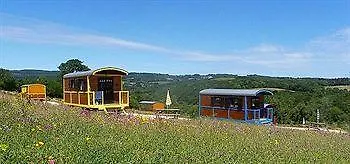 Guest house Les Roulottes Des Korrigans Hotel Brasparts France
